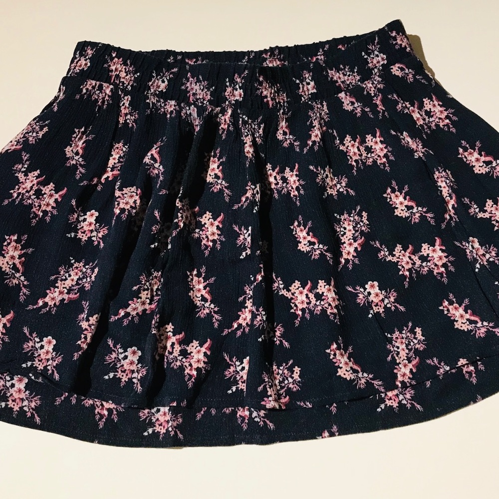 Skirt with flowers